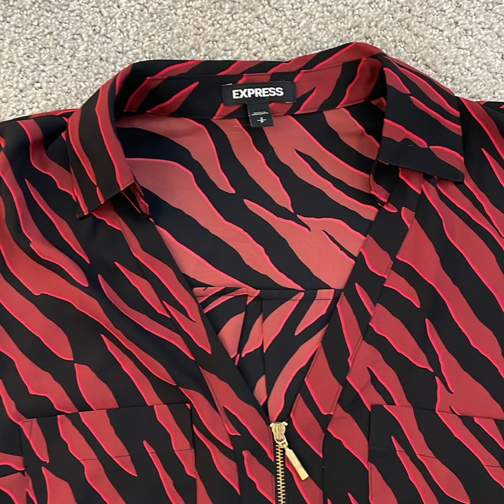 Express Blouse - Picture 2 of 3